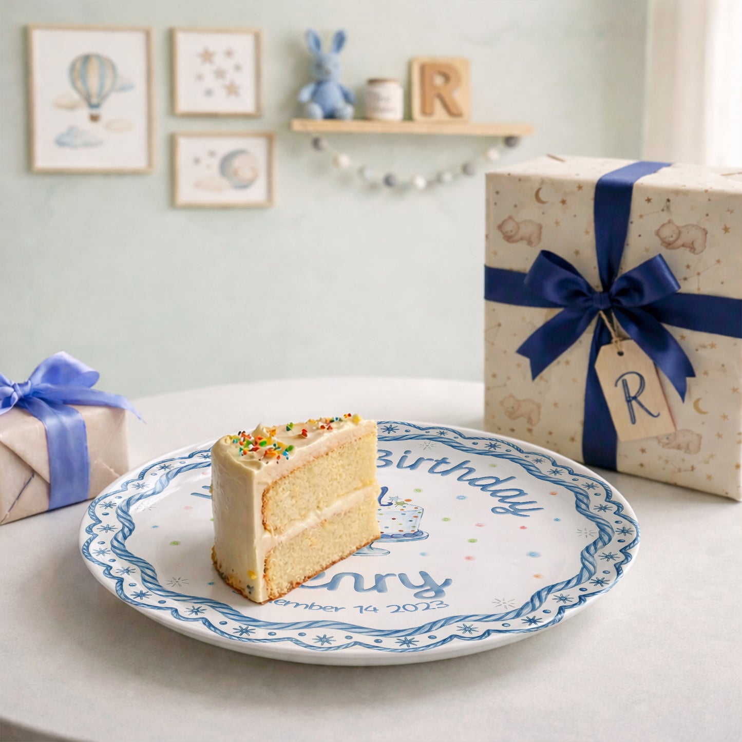 Blue Scallop Border Personalized Birthday Plate P417LAJ0
